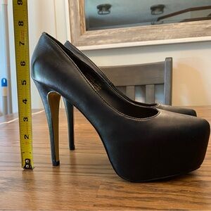 NWOB Genuine Leather Platform Heels